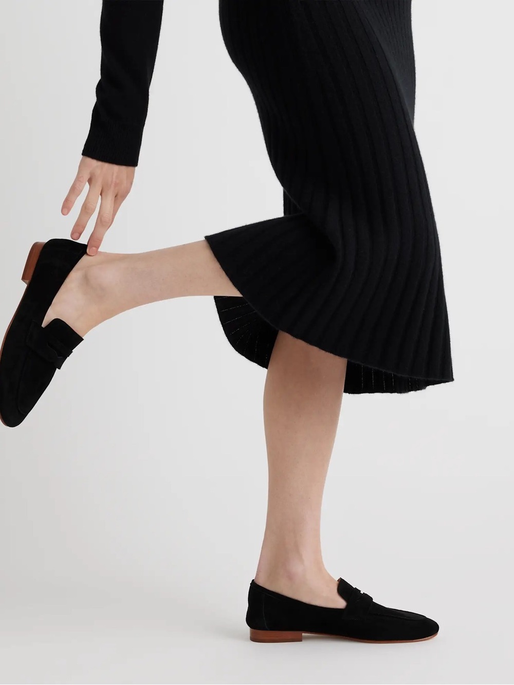 NEW Quince Italian Suede Penny Loafer Black Size 8 $298 MSRP - Picture 2 of 9